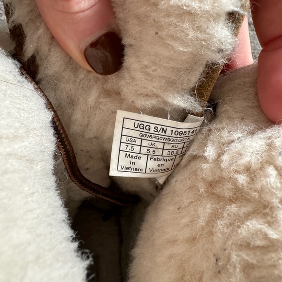 UGG ADIRONDACK III BOOT Women - Picture 2 of 5